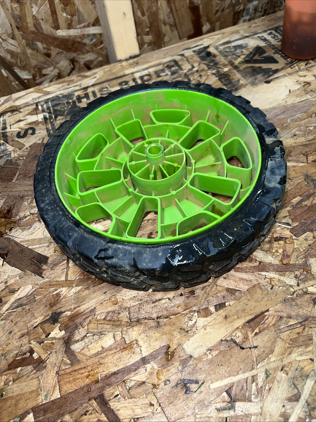 Wheel Greenworks GPW1800 1800 PSI Elect Pressure Washer WHEEL