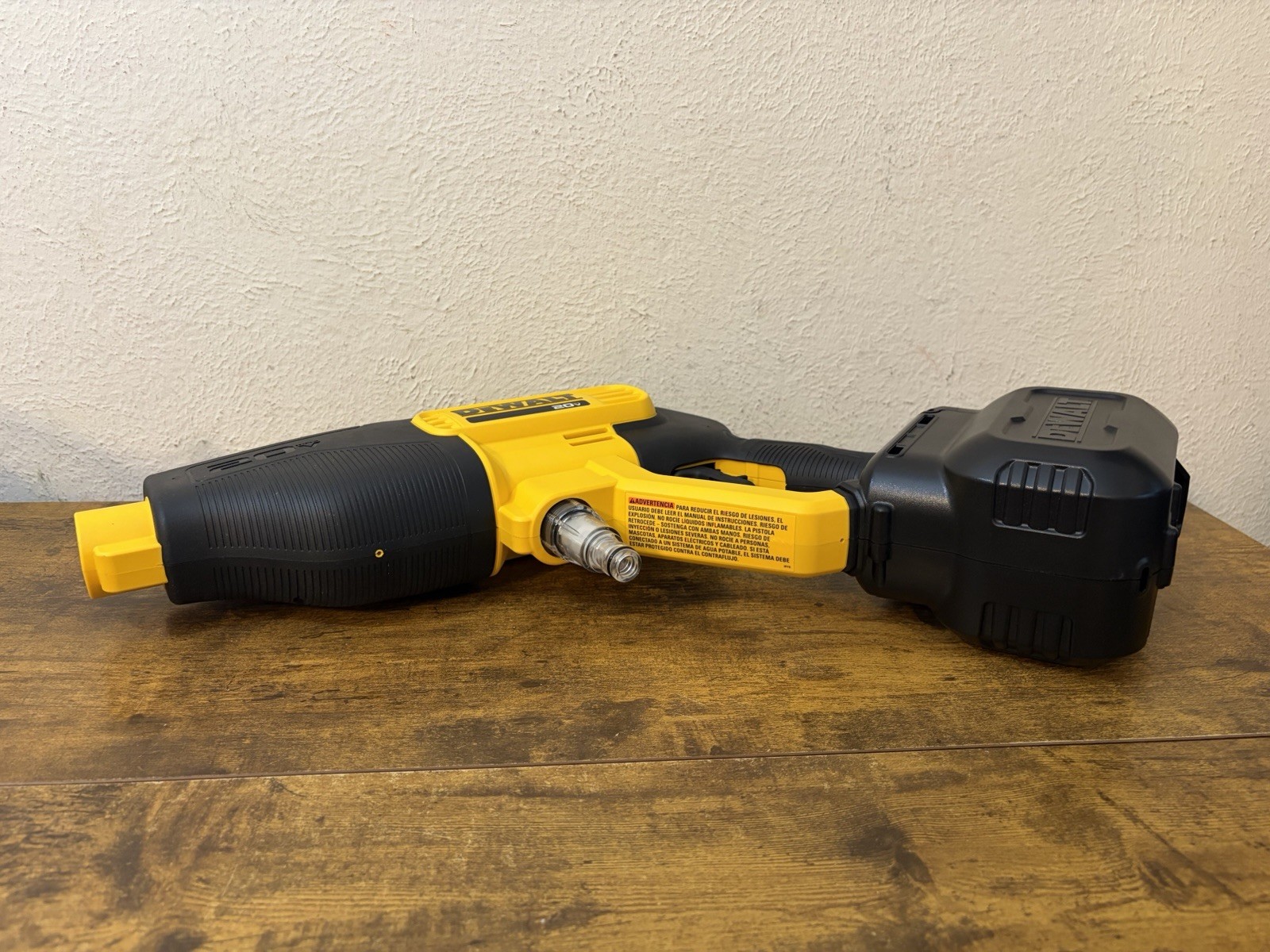 DEWALT DCPW550B 20V MAX 550 PSI 1.0 GPM Cold Water Battery Powered Cleaner