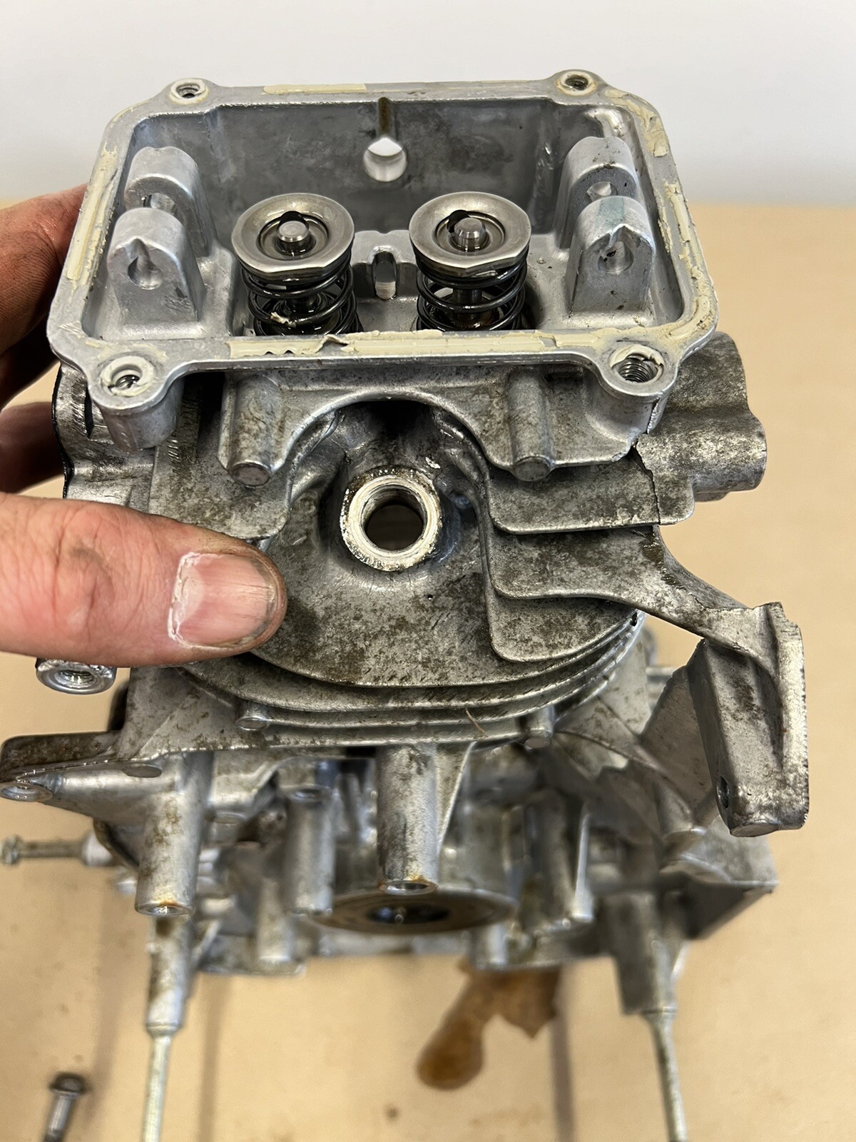 Honda XR2600 5.0 HP Crankcase Engine Piston For Rebuild B240