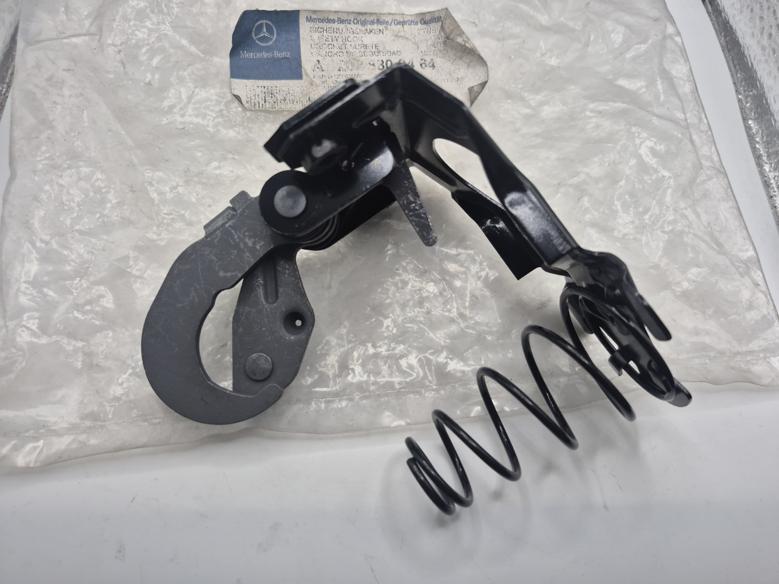 Mercedes-Benz W202 1994-2000 Genuine Bonnet Latch Lock A2028800464 New OEM Part