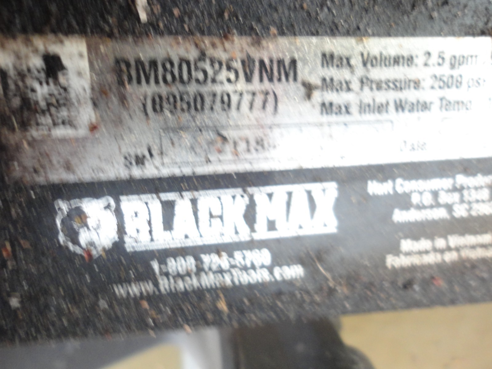 1 – Blackmax BM80525VNM 2500PSI Pressure Washer -AXLE