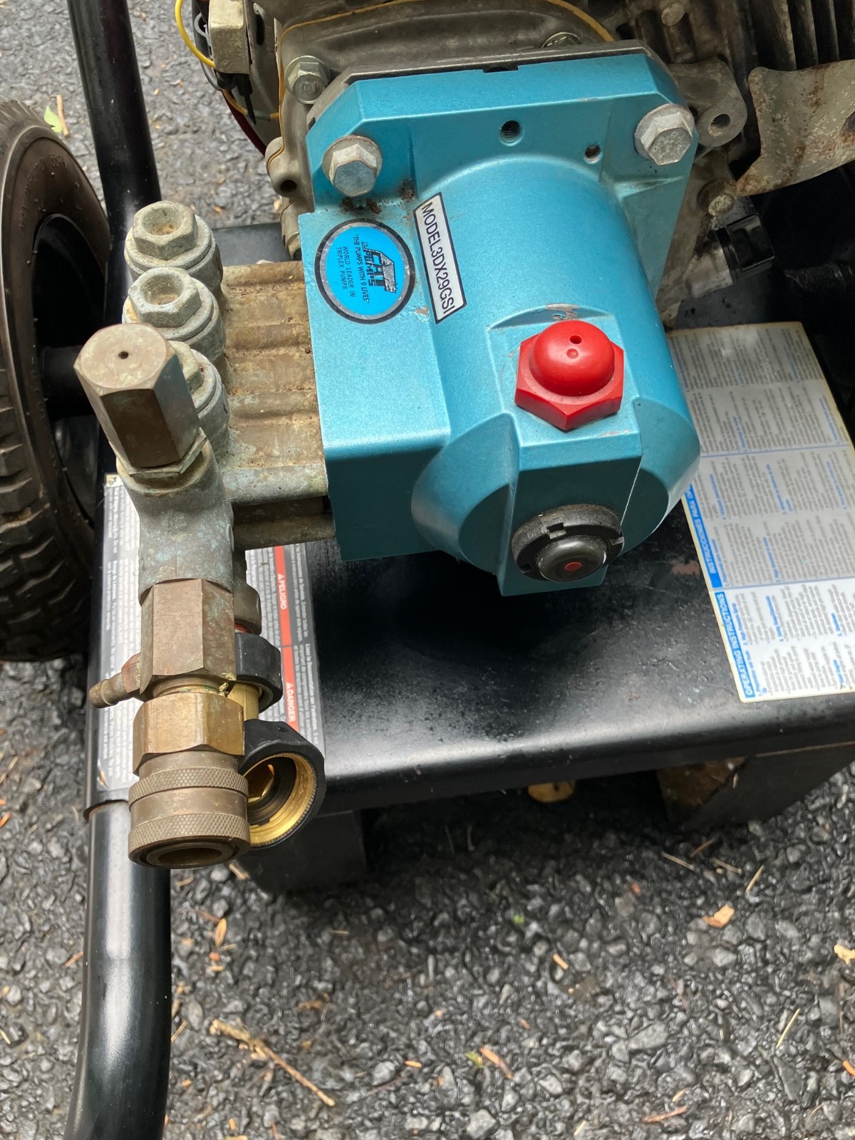 Excell ZR2800 Commercial Pressure Washer: Honda 6.5hp Engine, hose + attachments