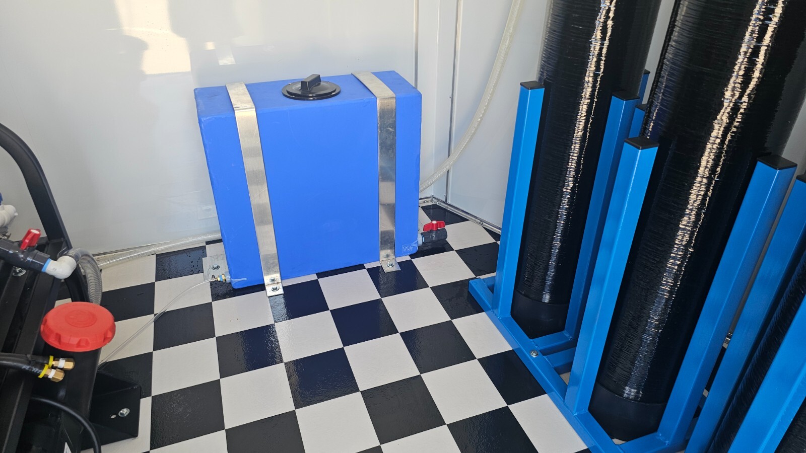 ENCLOSED HOT WATER PRESSURE WASH/SOFT WASH TRAILER W/ SPOT FREE