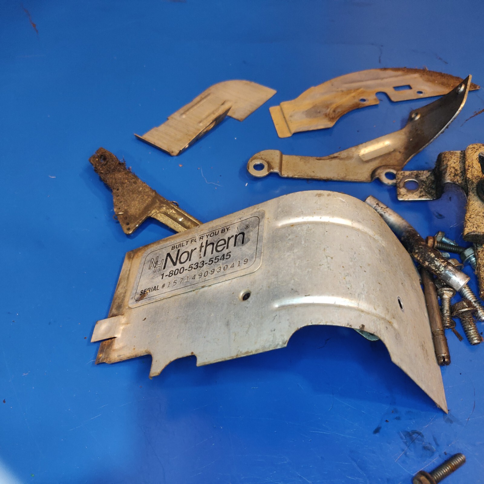 Bracket 691383 , Briggs Stratton industrial plus pressure washer (4 a11)