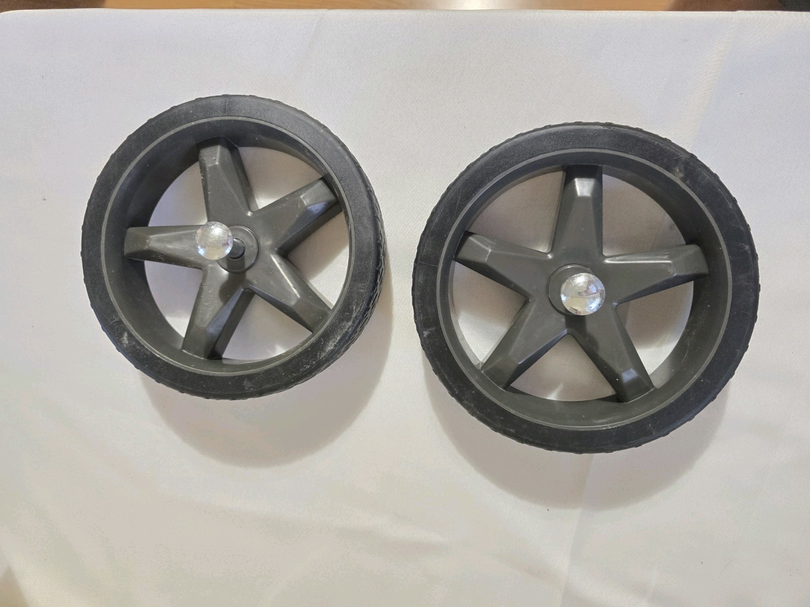 Husqvarna PW2300 PW2000 Pressure Washer Replacement wheels And Axles