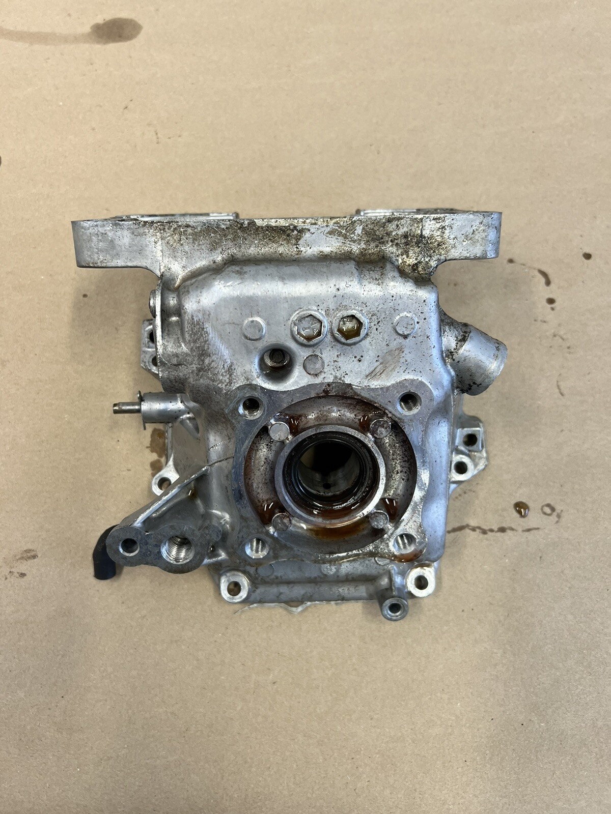 Honda XR2600 5.0 HP Crankcase Halve Engine Case Bottom B240