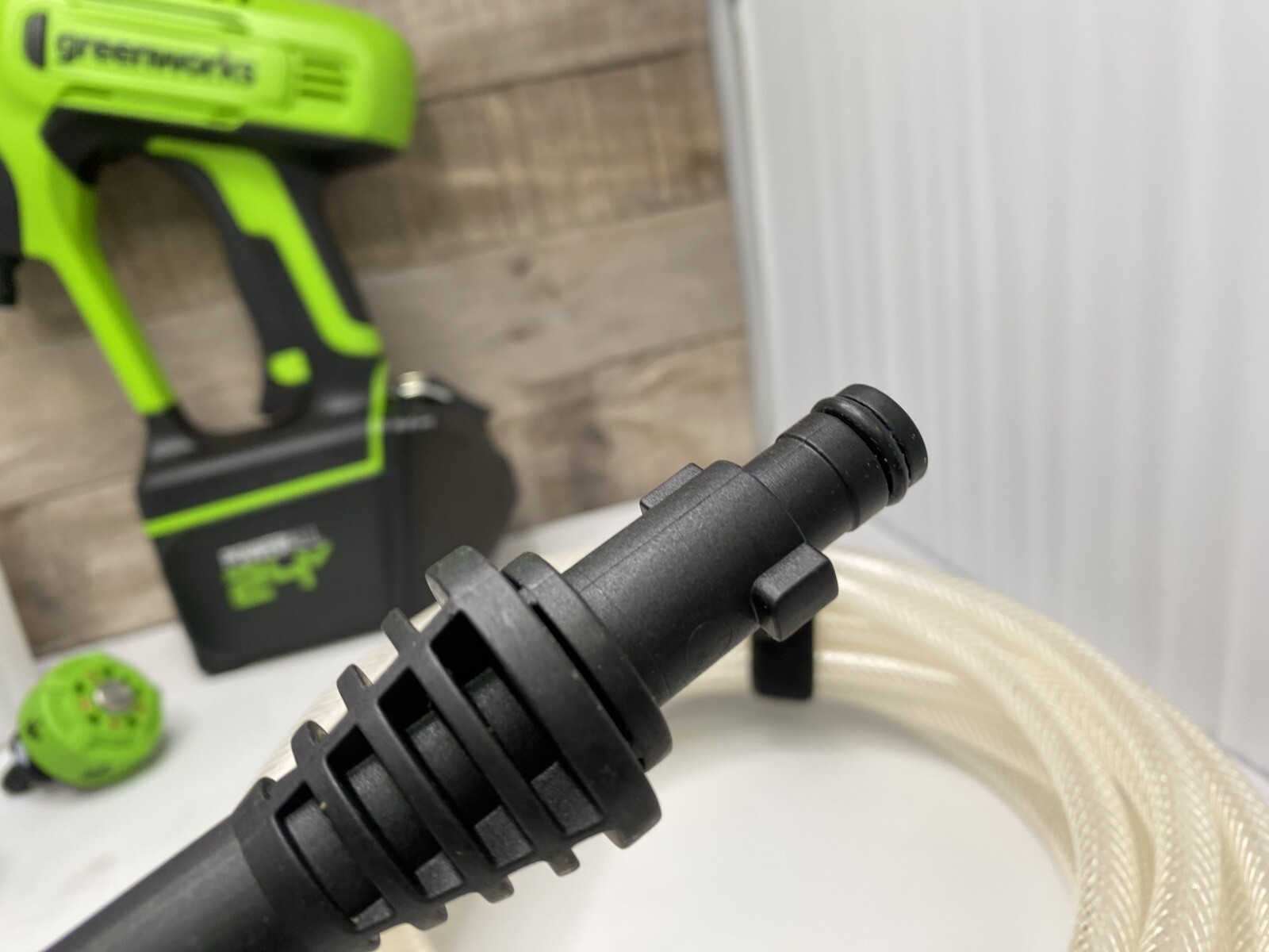 Greenworks 24V 600 PSI Pressure Washer Cordless Power Cleaner w/ (2) Batteries