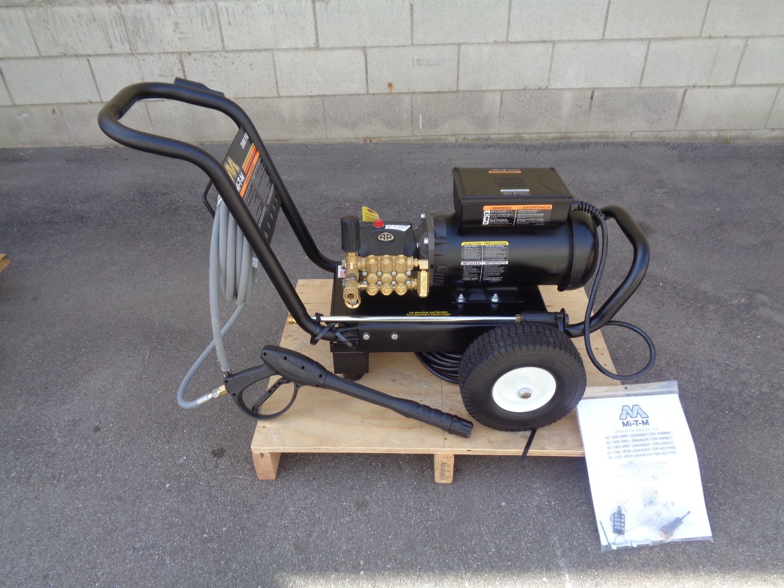 Mi-T-M GC-2003-0ME1 Electric Pressure Washer 230 V 2,000 psi, 2.8 gpm, 4 hp