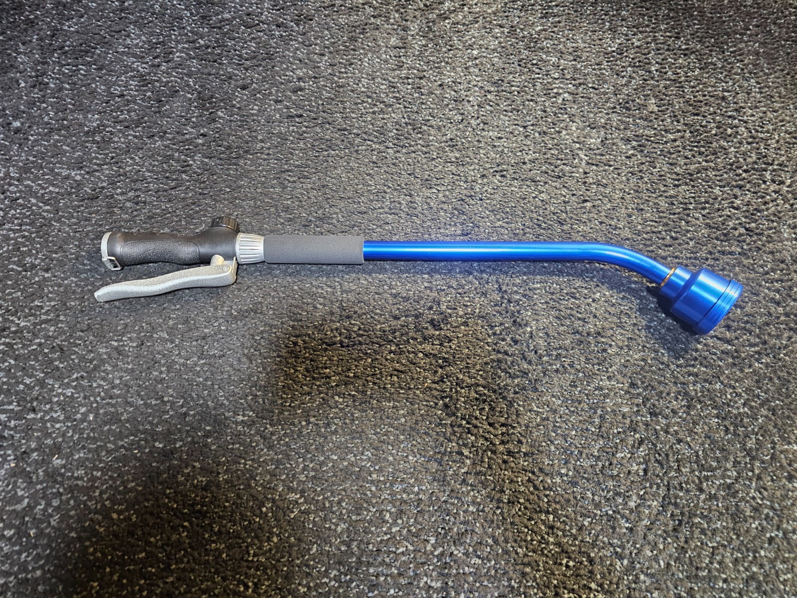 GREEN MOUNT GMW02B24 24″ Sprayer Shower Wand Zinc Alloy Blue