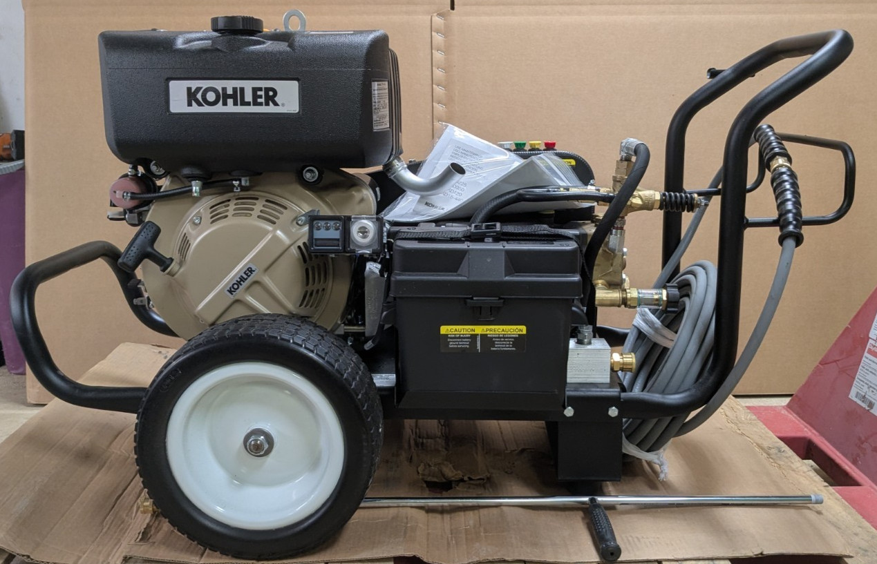 New Dented Mi-T-M Gc-3004-0Mkd 3000 Psi 3.9 Gpm Pressure Washer Kohler Diesel