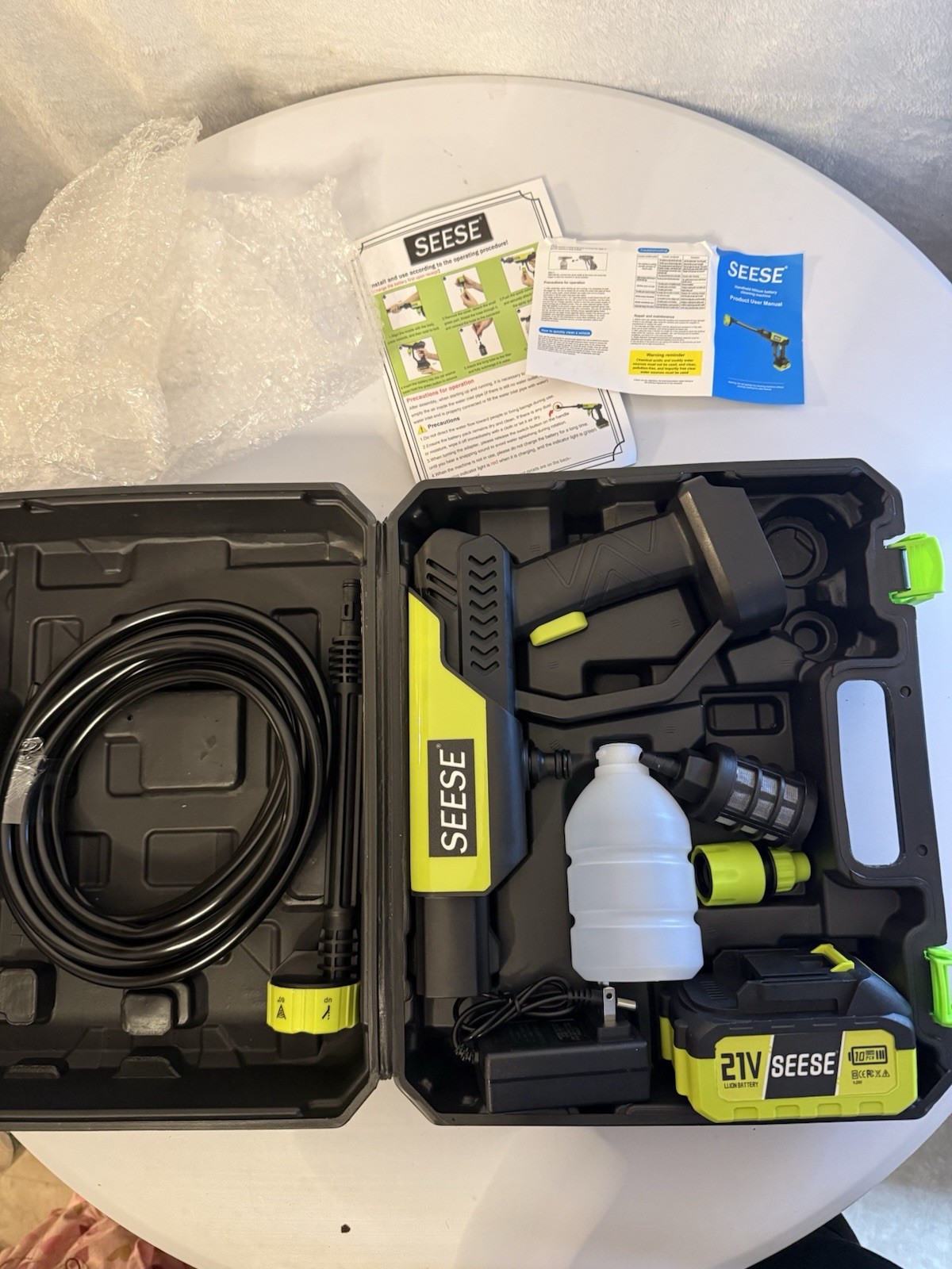 SEESE 1000 PSI Cordless Pressure Washer for Car & Garden with Charger Base