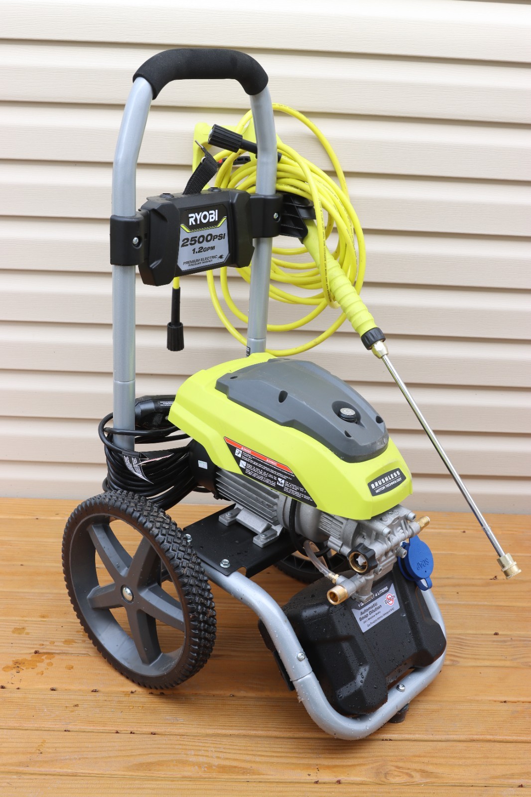 RYOBI (RY142500) 2500 PSI 1.2 GPM Cold Water Pressure Washer, No Nozzles