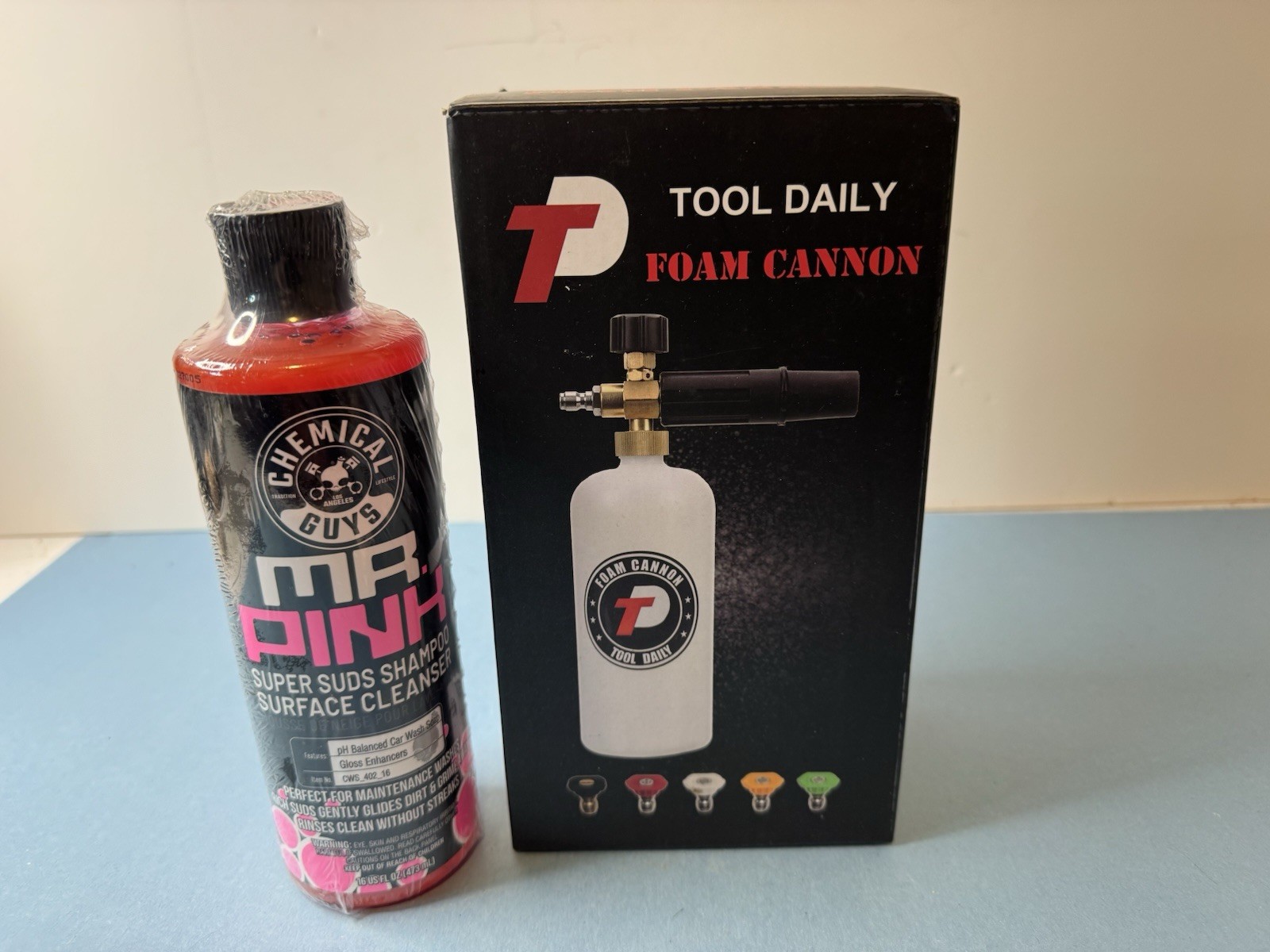 Tool Daily Foam Cannon with 1/4 Inch Quick Connector, 1 Liter,/With Mr Pink