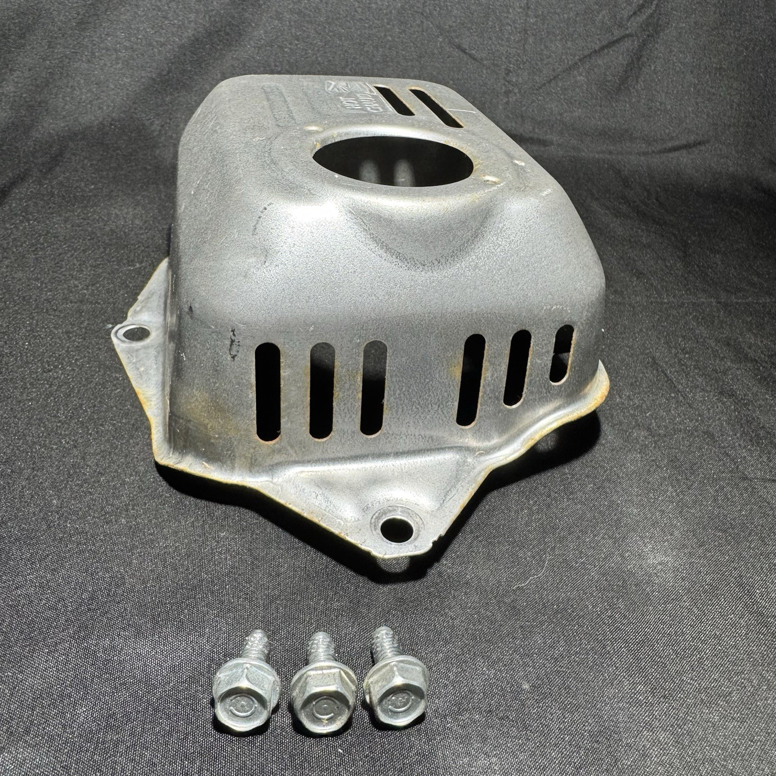 Pressure Washer Honda GCV160 Vertical Shaft Engine Exhaust Muffler Heat Shield