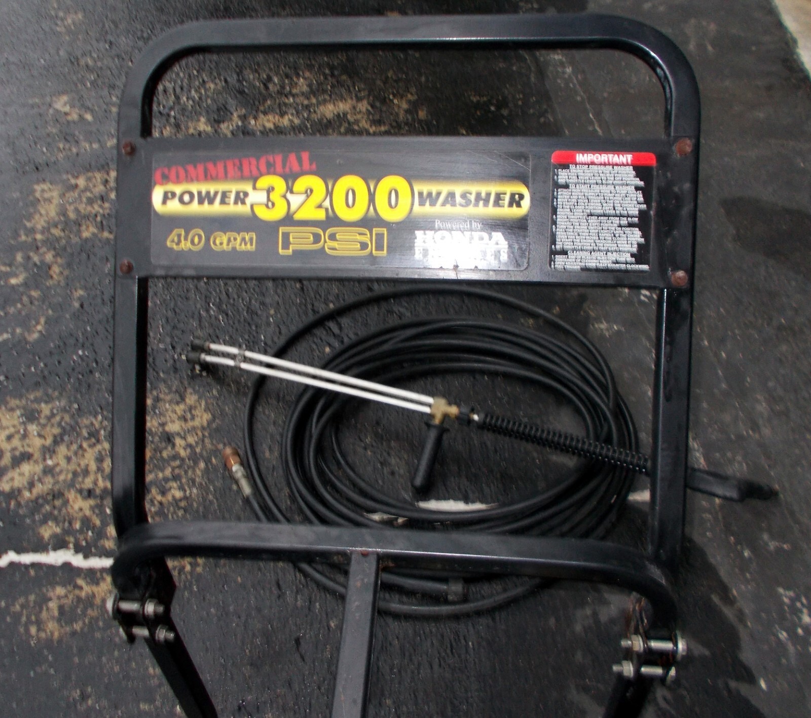 GENERAC 3200 PSI 4 GPM 11 HP HONDA GAS POWERED PRESSURE WASHER