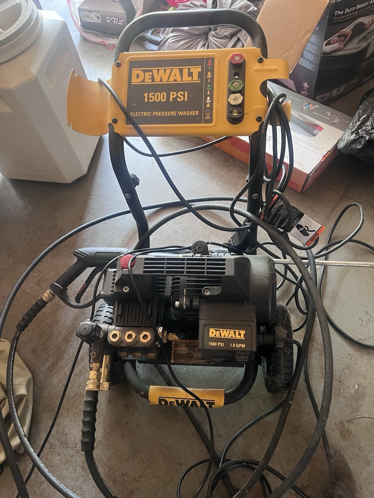 DEWALT Cold Water Corded Electric Pressure Washer 1500 PSI w/ Gun, Hose