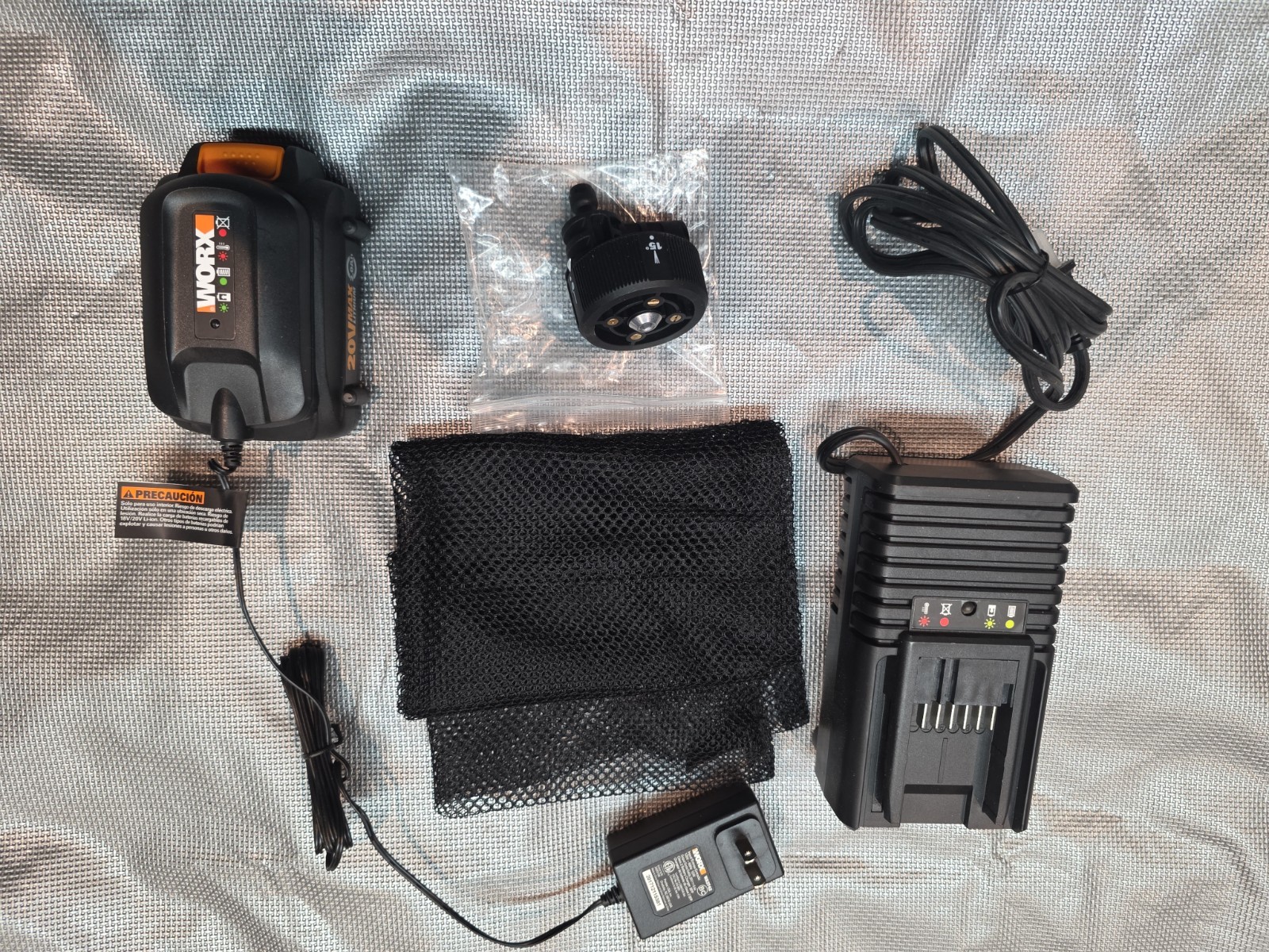 WORX WG629.1 HydroShot Portable Power Cleaner 20V Battery Inc.320PSI Missing Arm