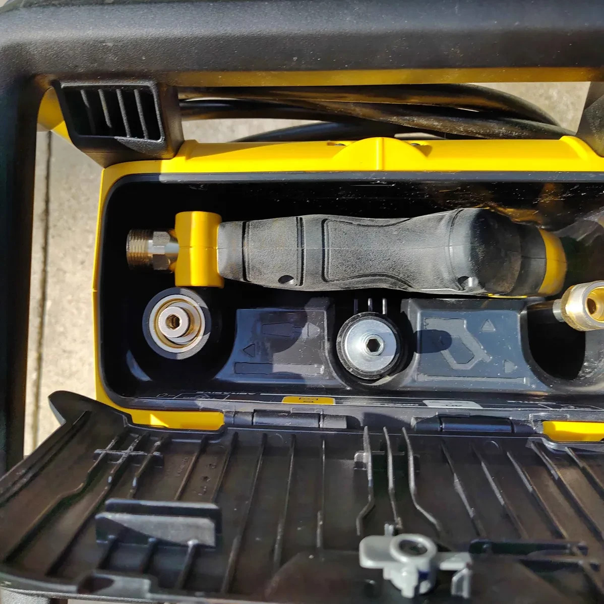 DEWALT 2100 PSI 1.2 Gpm Electric Jobsite Pressure Washer
