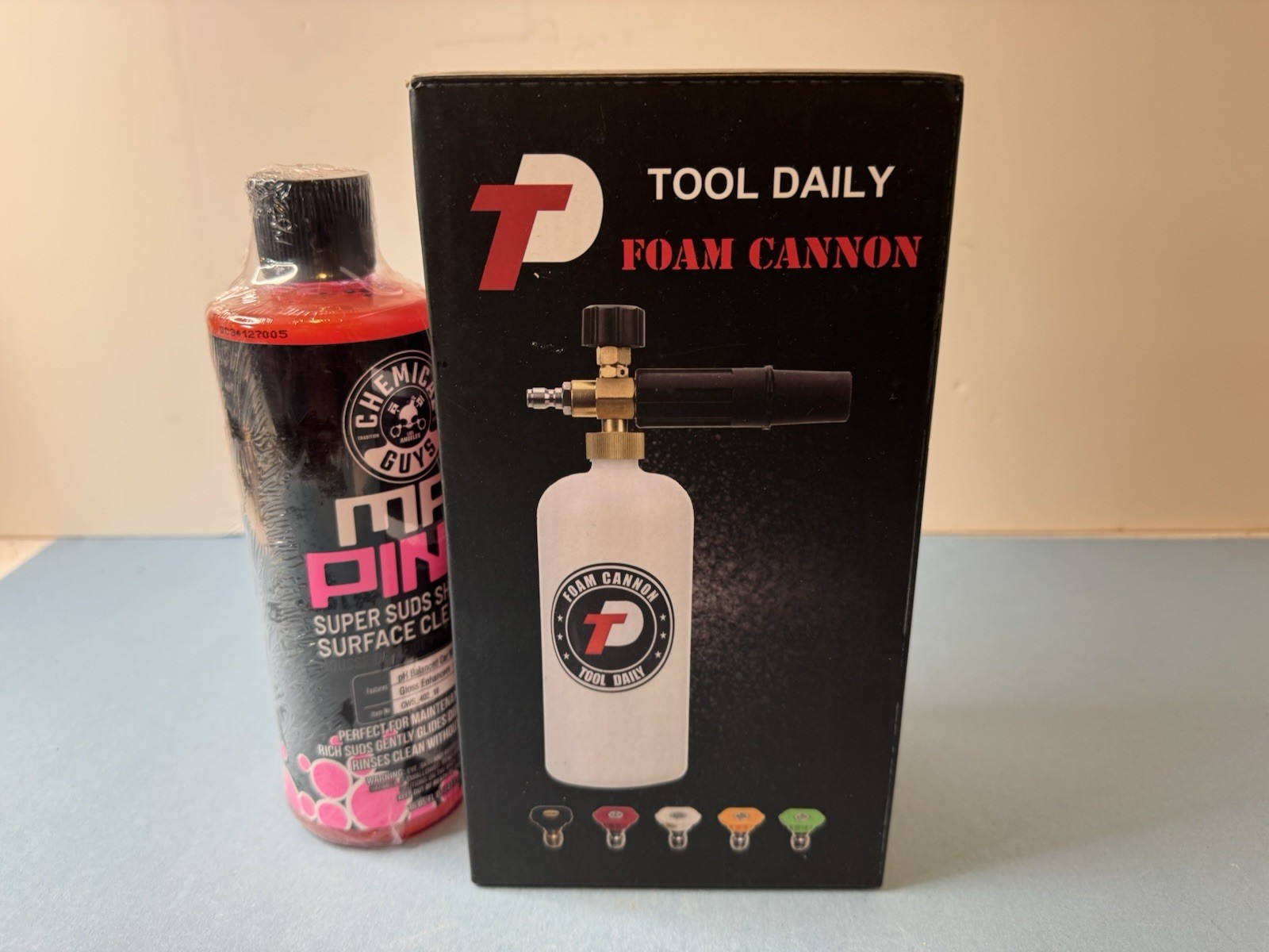 Tool Daily Foam Cannon with 1/4 Inch Quick Connector, 1 Liter,/With Mr Pink