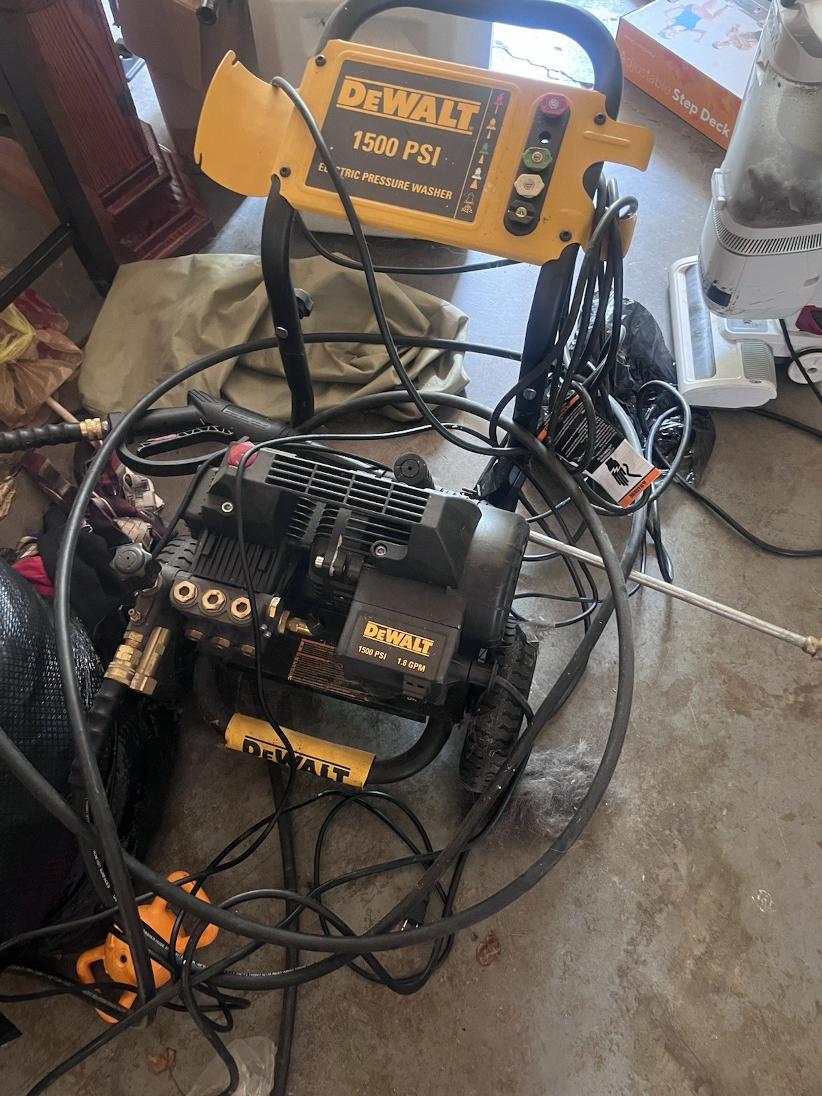 DEWALT Cold Water Corded Electric Pressure Washer 1500 PSI w/ Gun, Hose