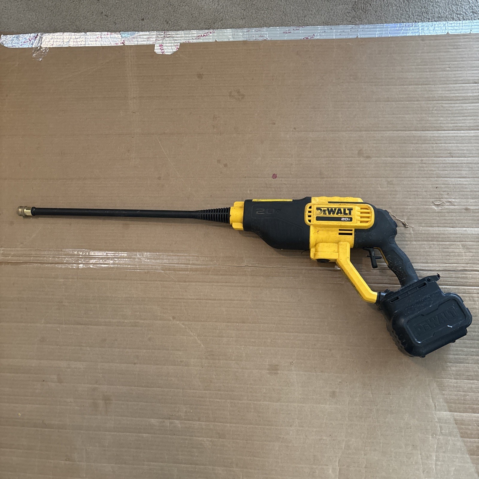 DEWALT 20V MAX 550 PSI Cold Water Pressure Washer (DCPW550B) Read Desc