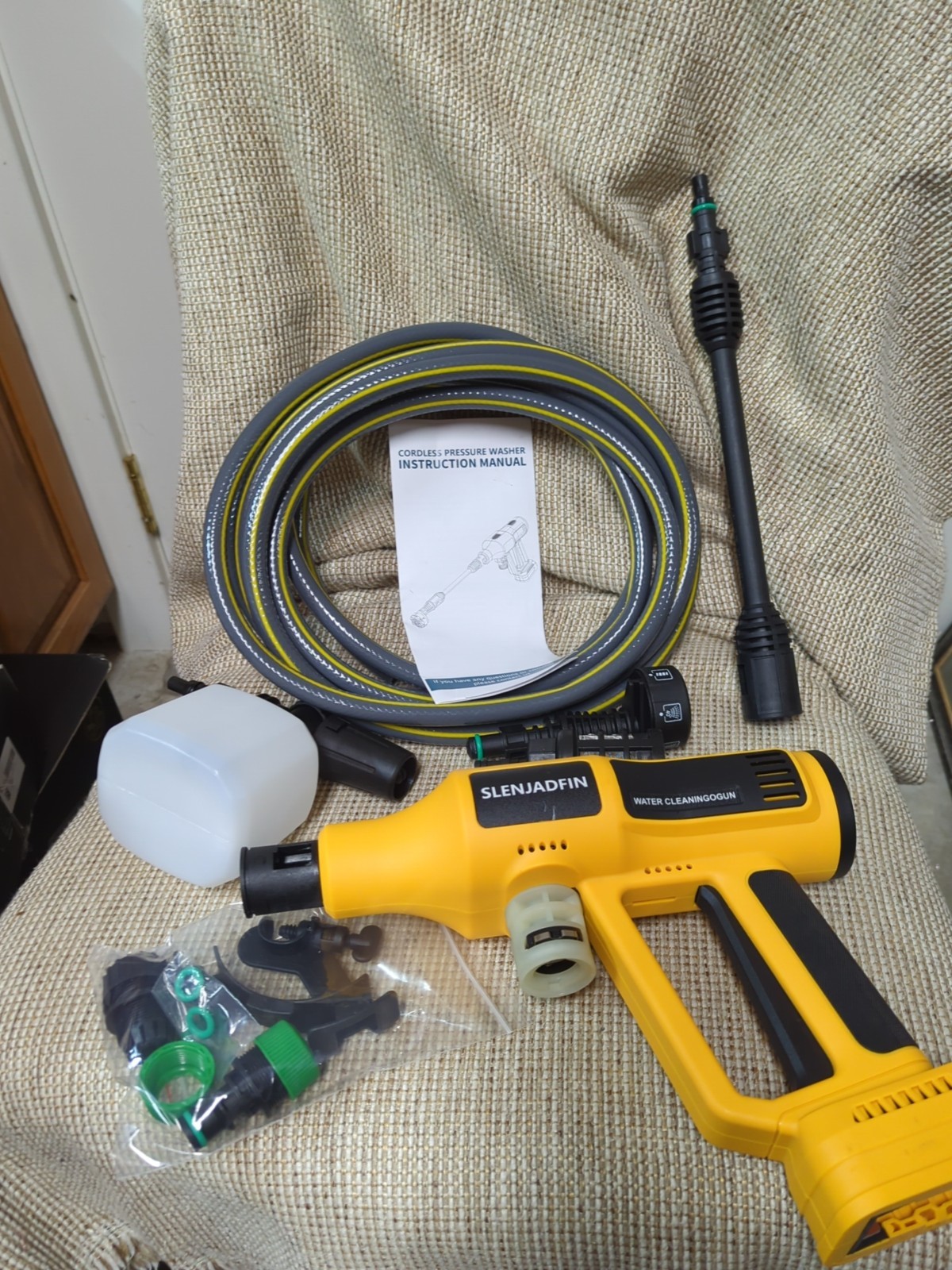 Cordless Pressure Washer for Dewalt 20V Battery 700 PSI Portable Handheld Power