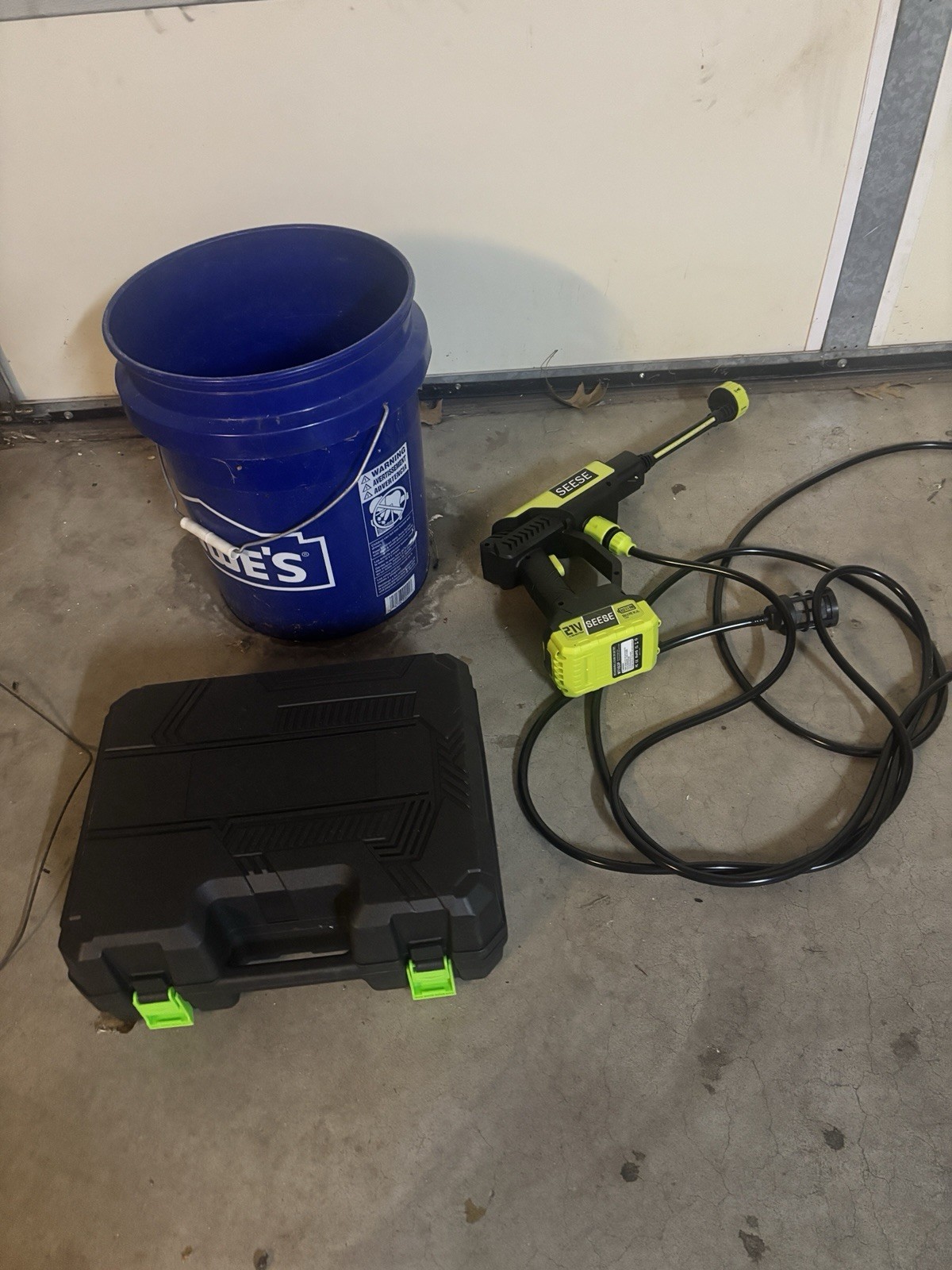 SEESE 21V Cordless Battery Cold Water Pressure Washer w/ Gun, Hose, Case