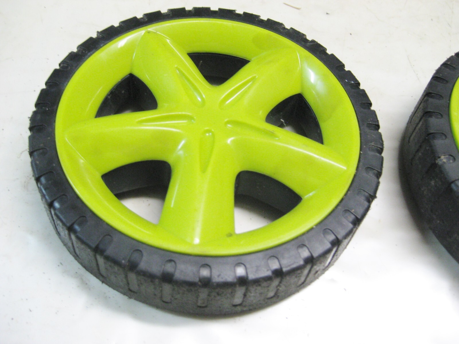 Sun Joe Pressure Washer SPX3000 Wheel Assembly