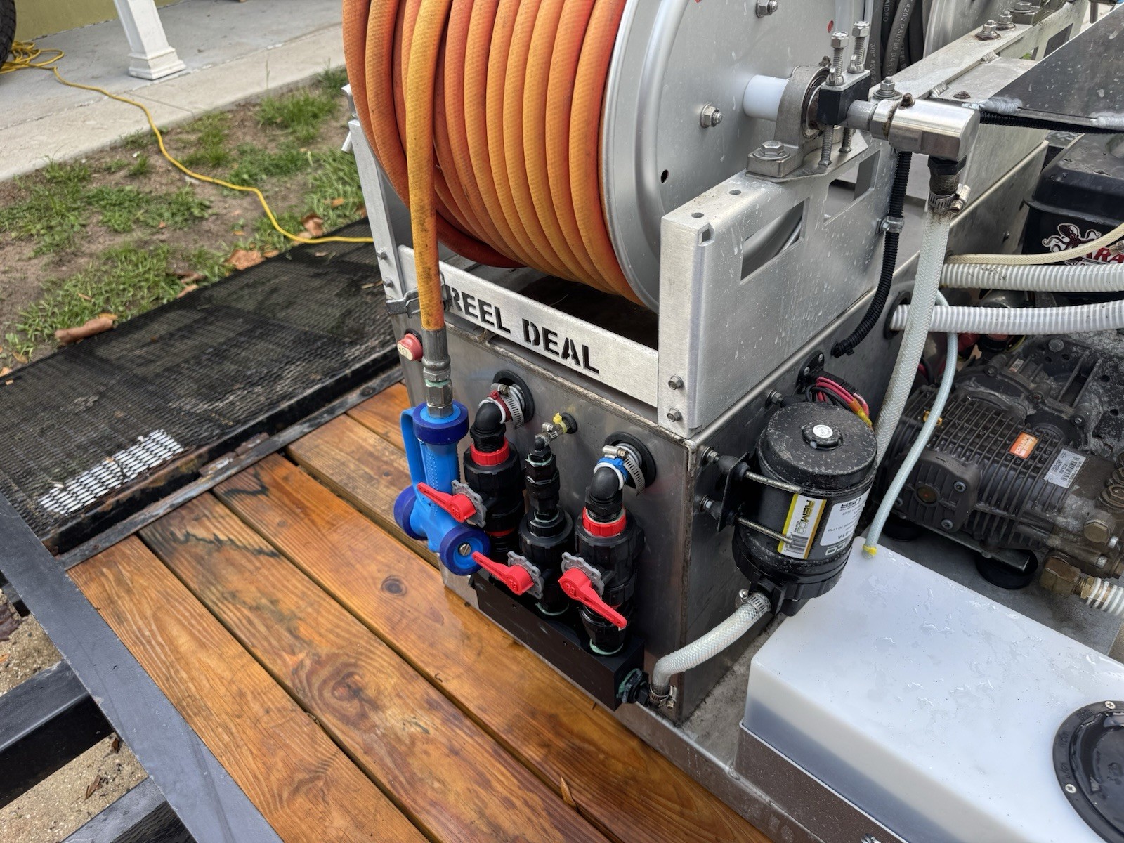SESW super 8 skid and trailer