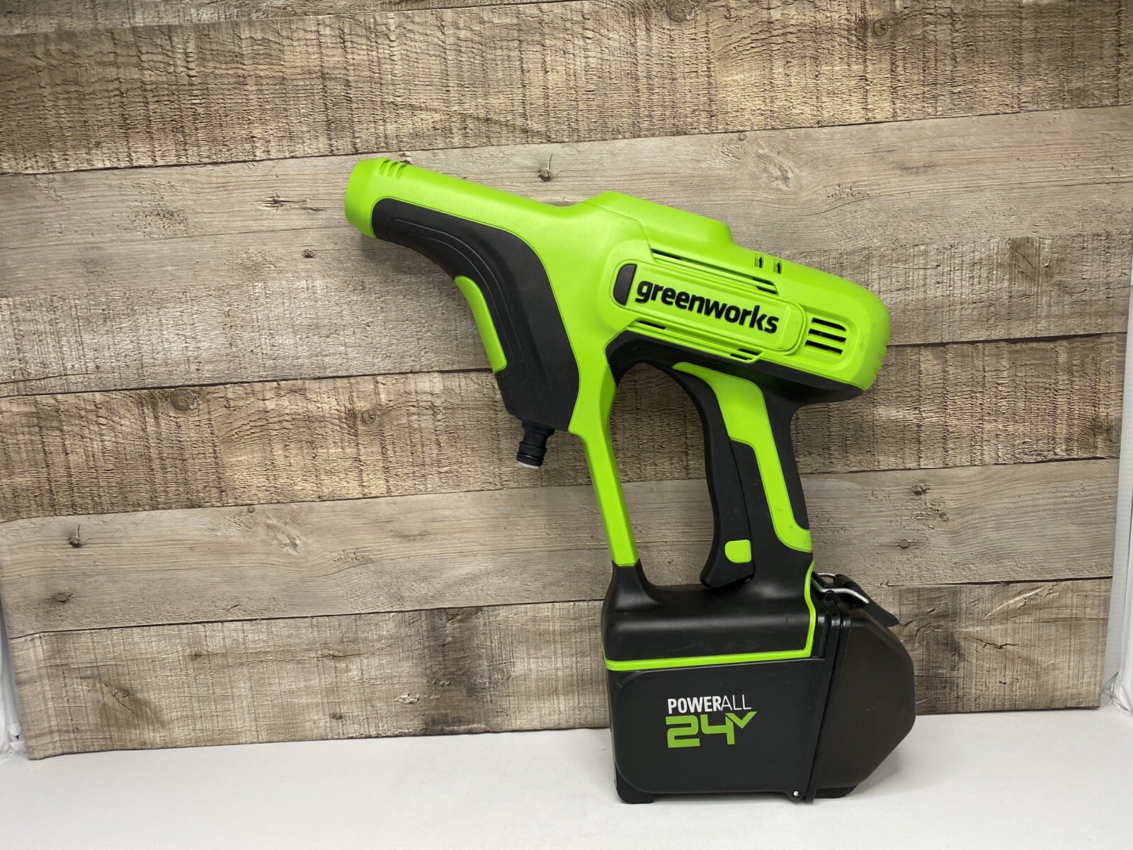 Greenworks 24V 600 PSI Pressure Washer Cordless Power Cleaner w/ (2) Batteries