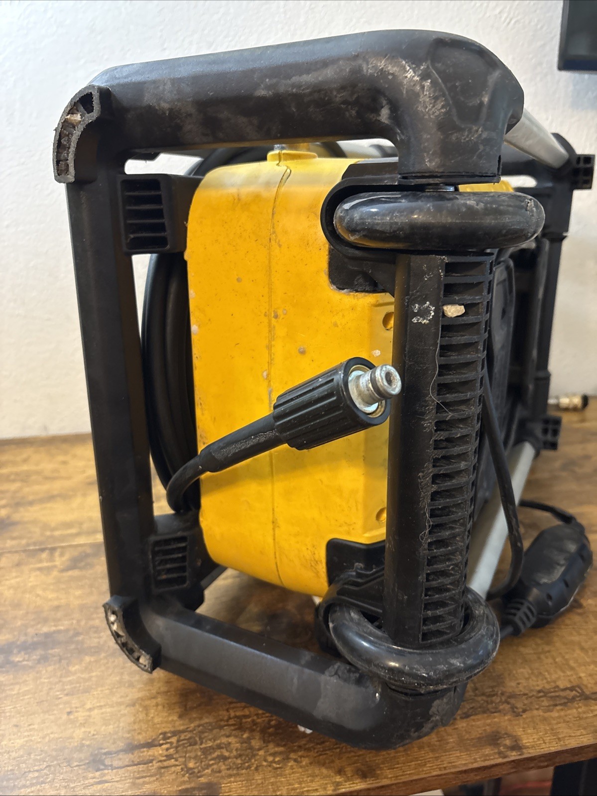 PARTS OR REPAIR DeWALT 2100 PSI 1.2 GPM 13 Amp Electric Pressure Washer DWPW2100