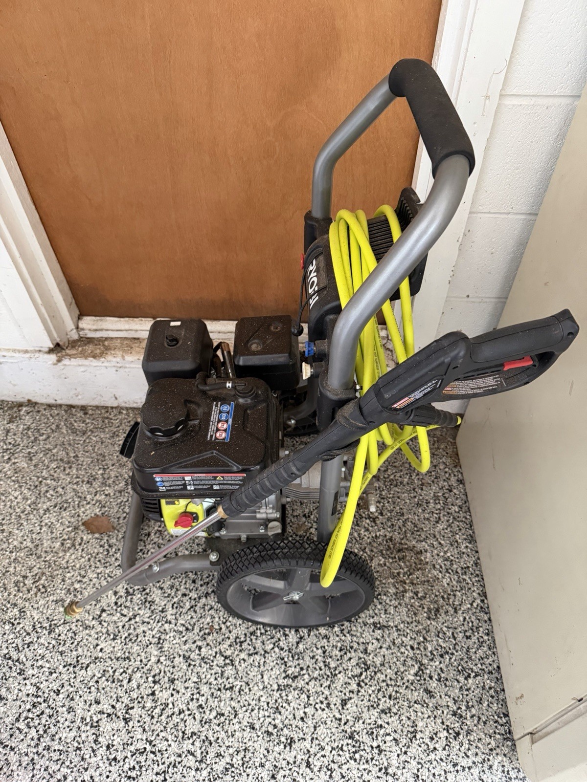 RYOBI 2900 psi Gas Pressure Washer – RY802925VNM
