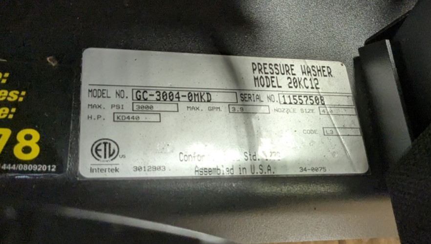 New Dented Mi-T-M Gc-3004-0Mkd 3000 Psi 3.9 Gpm Pressure Washer Kohler Diesel