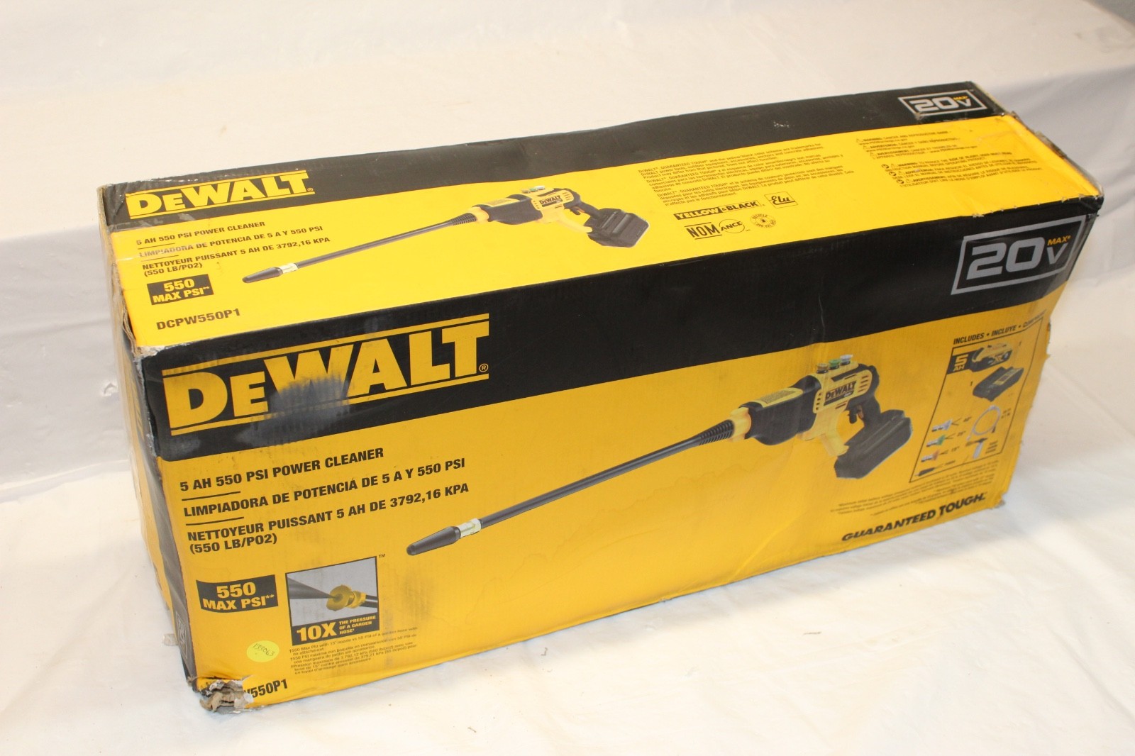 [NEW] (DCPW550P1) DEWALT 20V MAX* 550 PSI Cordless Power Cleaner Kit P12
