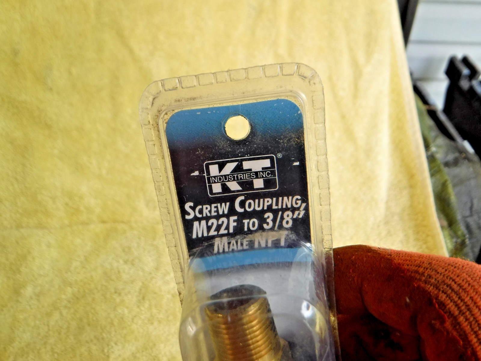 KT INDUSTRIES SCREW COUPLING M22F TO 3/8″ MALE NPT FOR HIGH PRESSURE CONNECTIONS