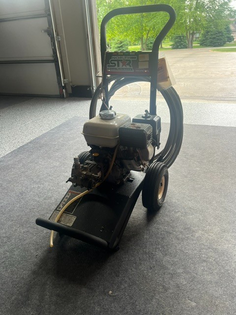 North Star Pressure Washer with Honda Ehgine
