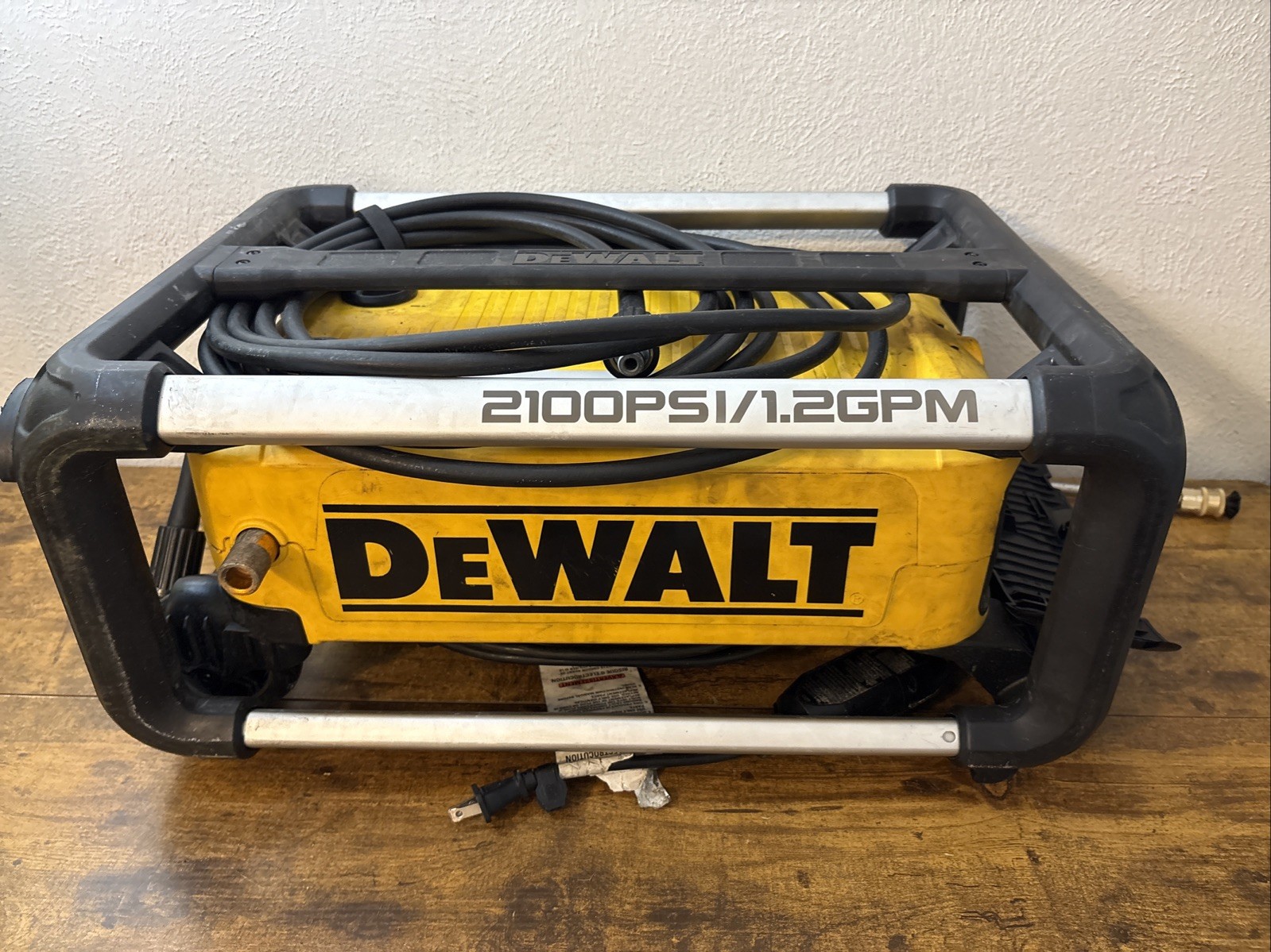 PARTS OR REPAIR DeWALT 2100 PSI 1.2 GPM 13 Amp Electric Pressure Washer DWPW2100