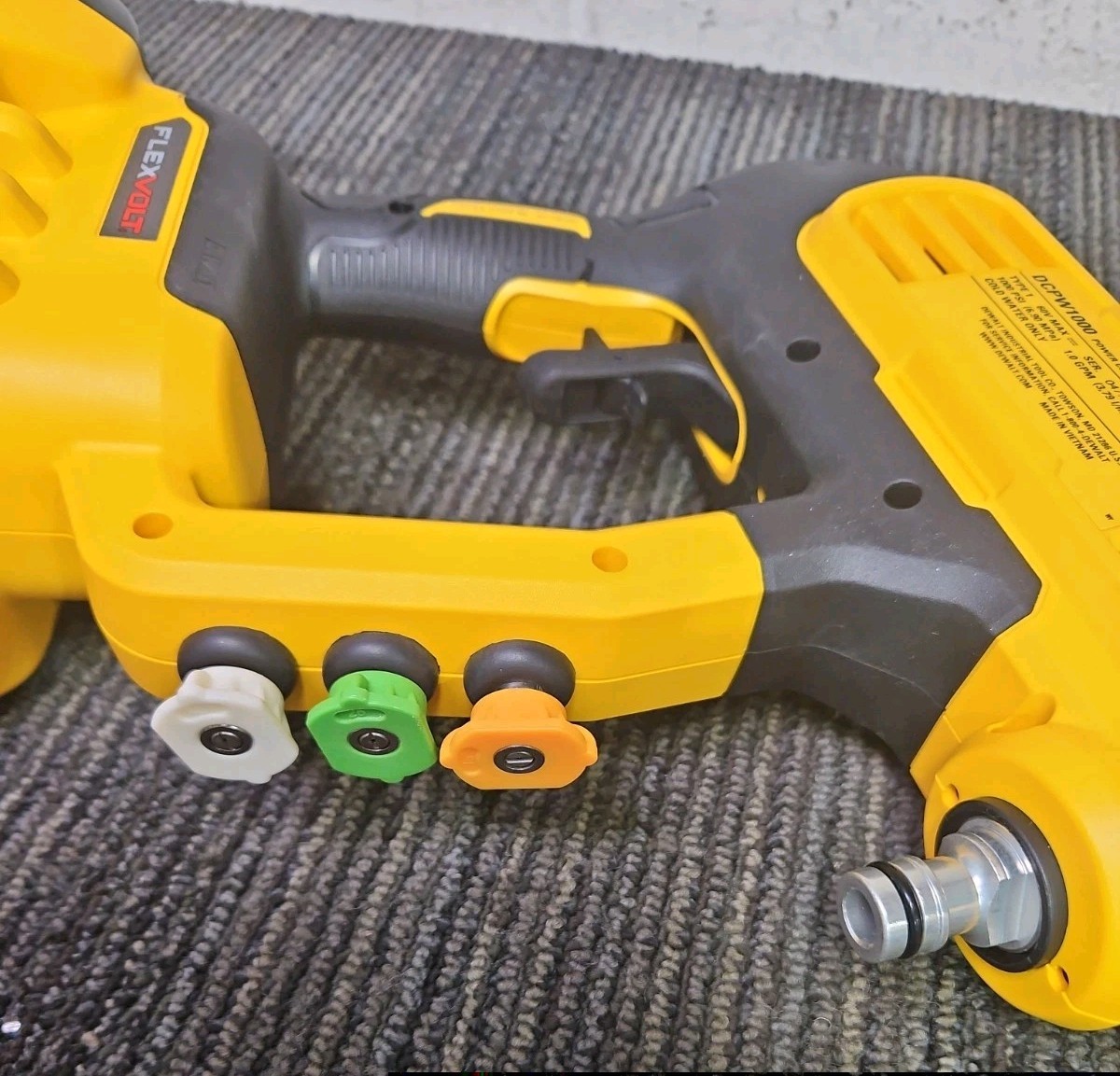 DeWalt Tools DCPW1000 Flex Volt 1000 PSI Cordless Power Cleaner – TOOL ONLY