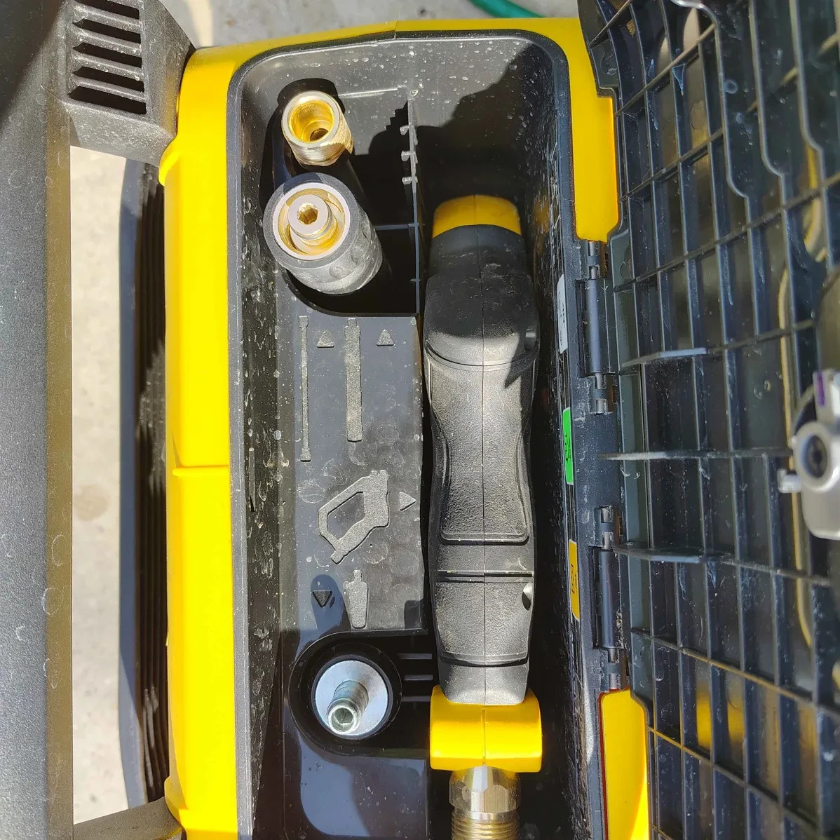 DEWALT DWPW3000 3000 MAX Psi 1.1 Gpm Brushless Electric Jobsite Pressure Washer