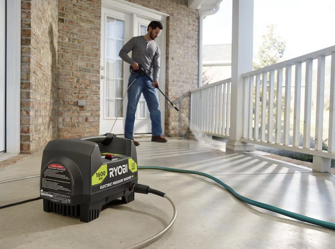 Ryobi RY141612 1600-PSI 1.2-GPM Electric Pressure Washer With 3 Tips