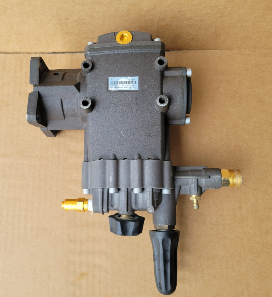 3600 psi AAA Pump 4300017 ((( For Parts or Repare ))) No tested