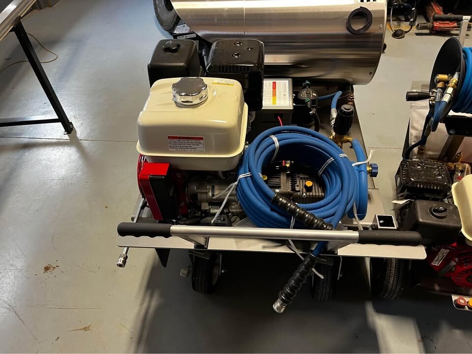 NEW!!! Vortexx Hot Water Pressure Washer