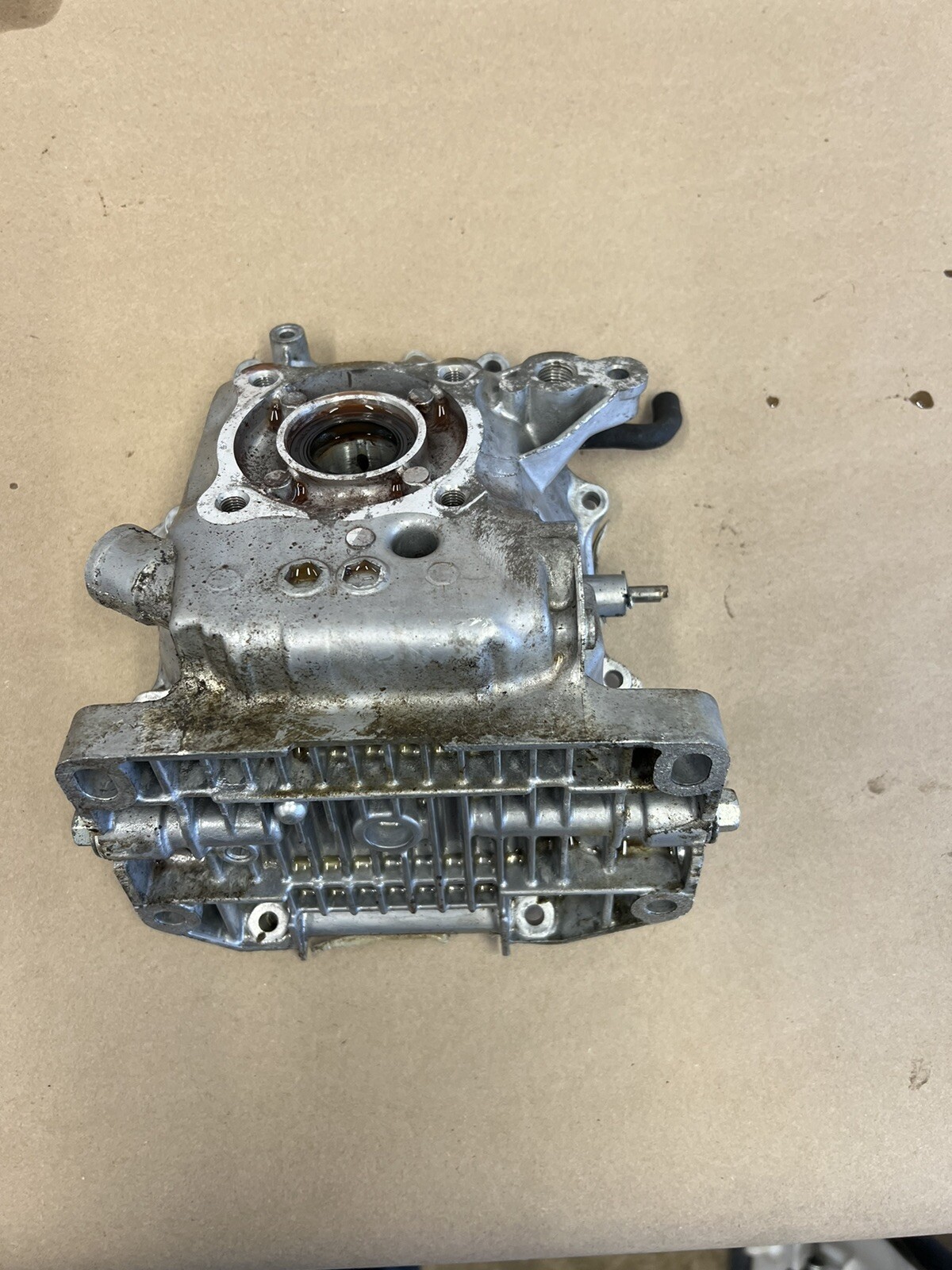 Honda XR2600 5.0 HP Crankcase Halve Engine Case Bottom B240