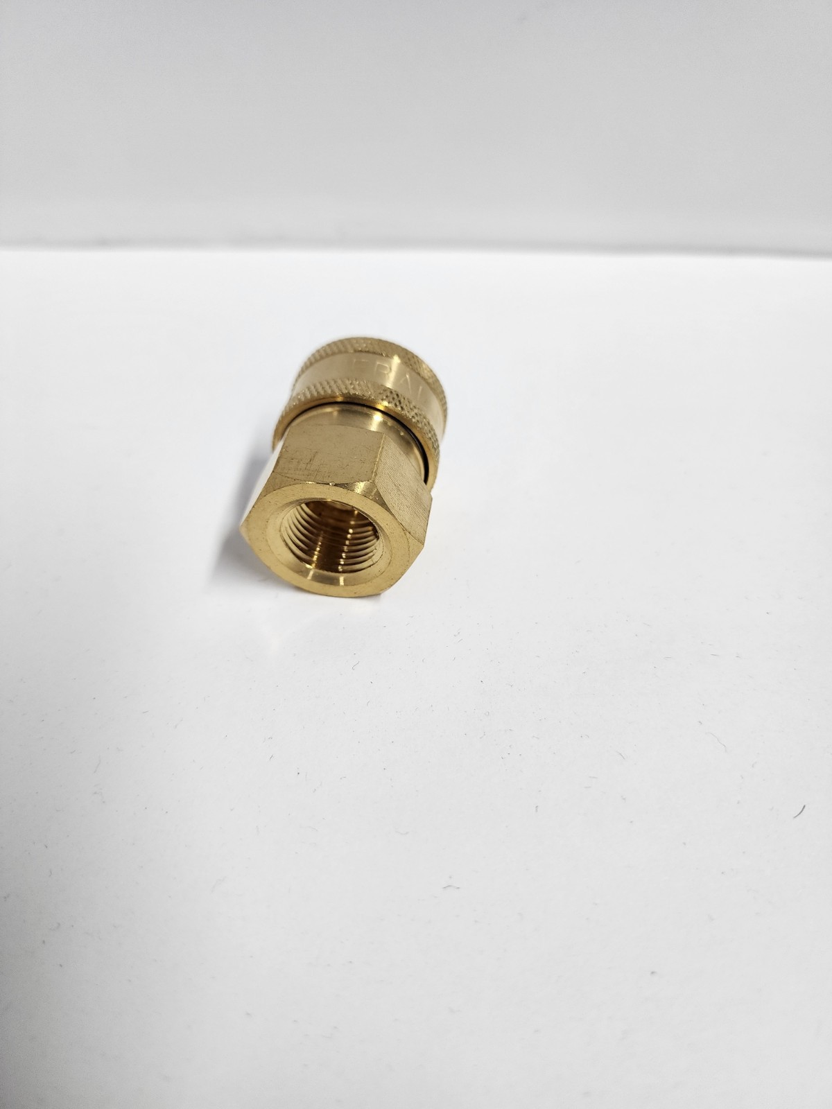 MITM 17-0004 3/8 F Socket for pressure washer