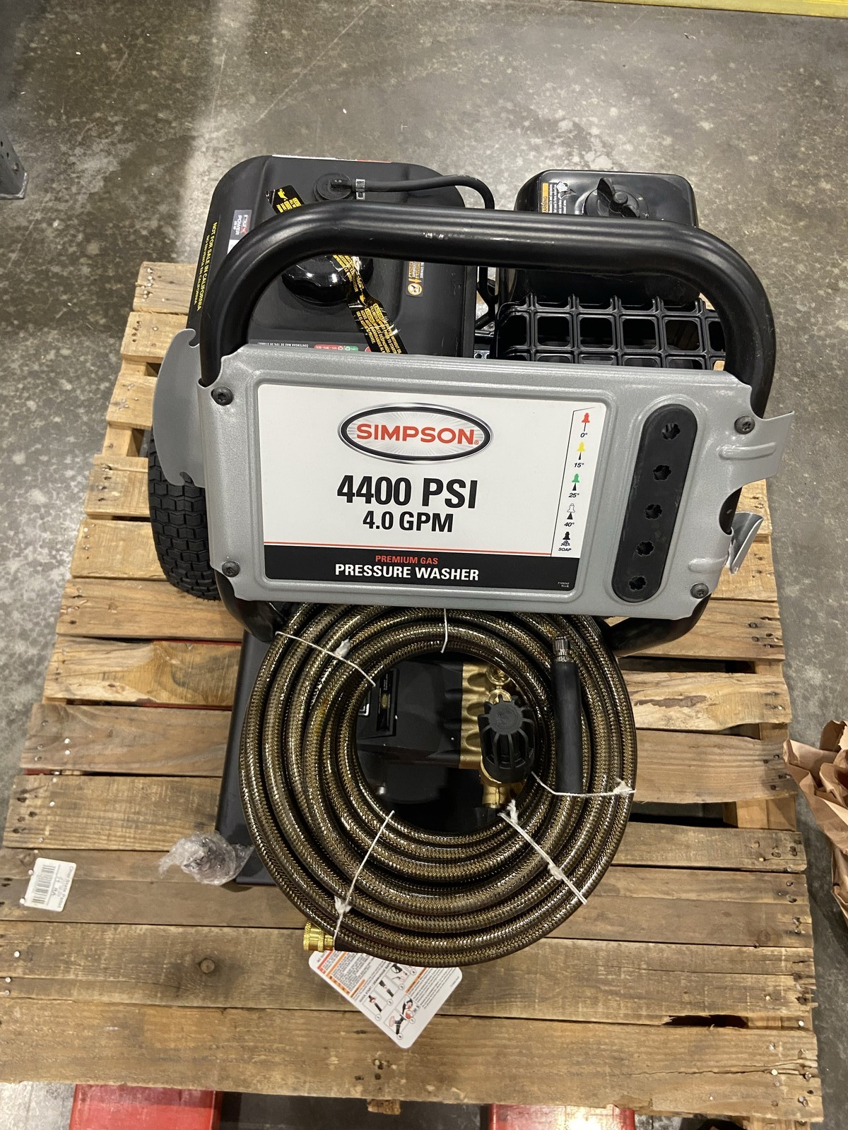 Simpson CRX 420 Cold Water Pressure Washer 4400 PSI 4 GPM CRX 420 Engine 2466102