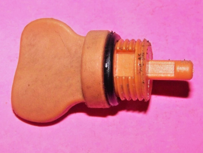 USED!! Pressure washer pump WINGNUT FILL PLUG/DIPSTICK