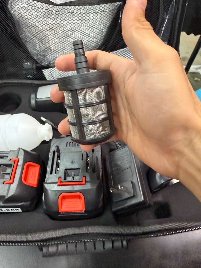 Cordless Bucket-Fed Pressure Washer Powered by 2×21V 4.0Ah Battery 1350 PSI with