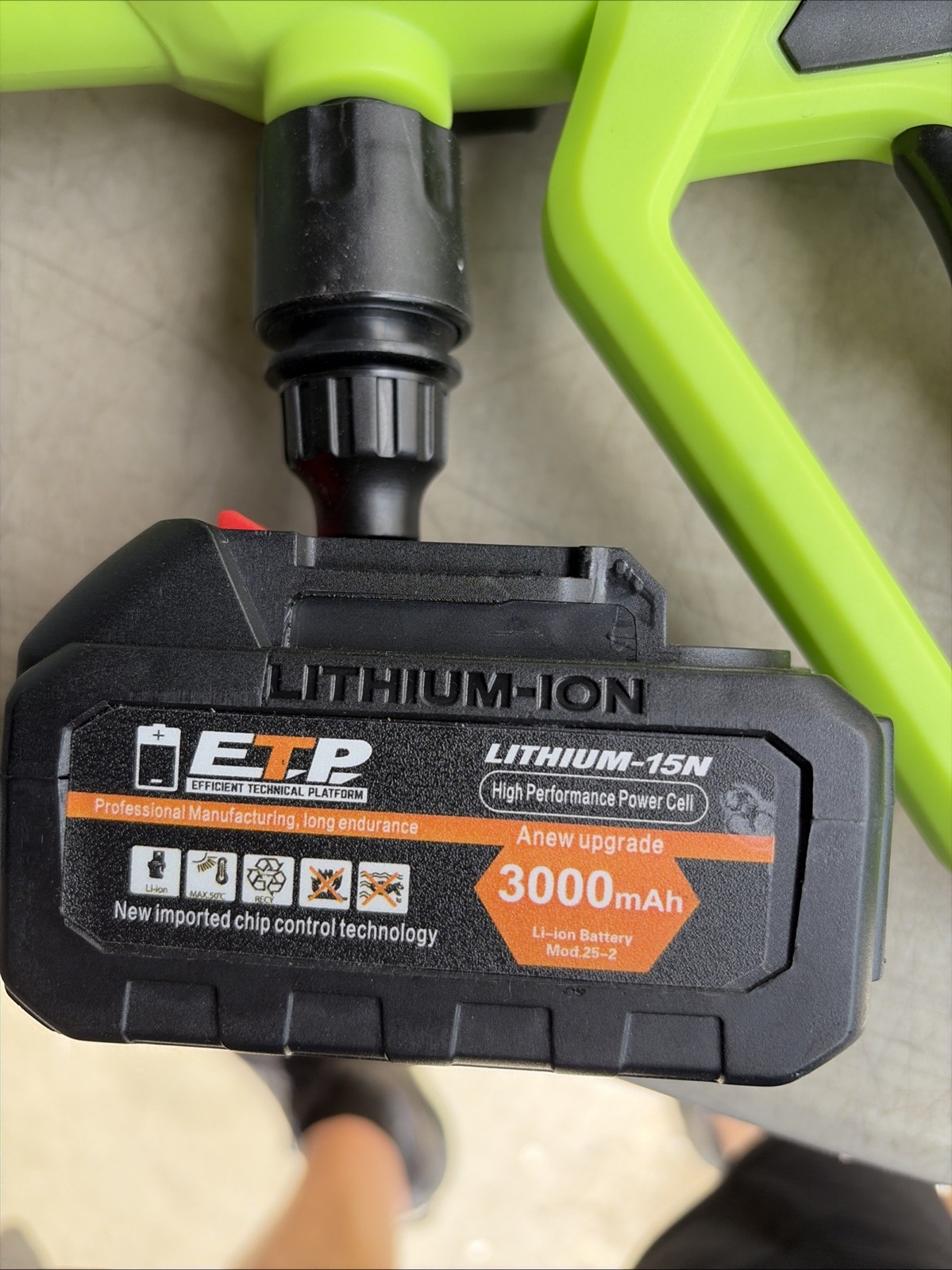 KEPEAK Cordless Portable Water Gun W Battery….Takes Makita Battery