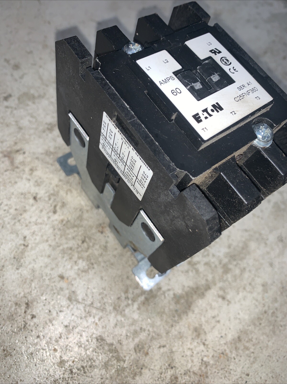 Eaton Contactor, 24V DC 60 Amp C25FNY144TL
