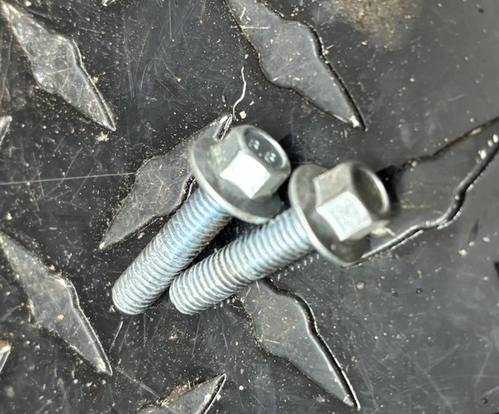 Generac 2,800 PSI Pressure Washer model # 0065960 2 FLANGE BOLT